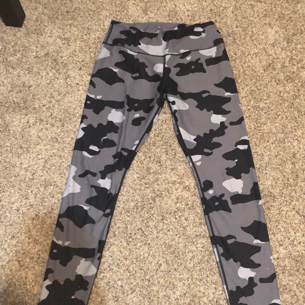camo leggings